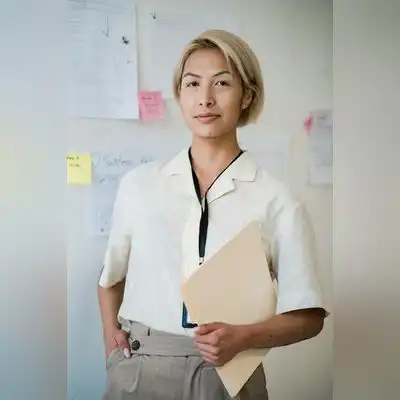 赖峻薇